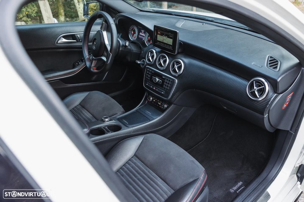 Mercedes-Benz 200 - 10