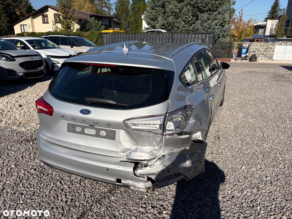 Ford Focus 1.5 EcoBlue Start-Stopp-System COOL&CONNECT - 11
