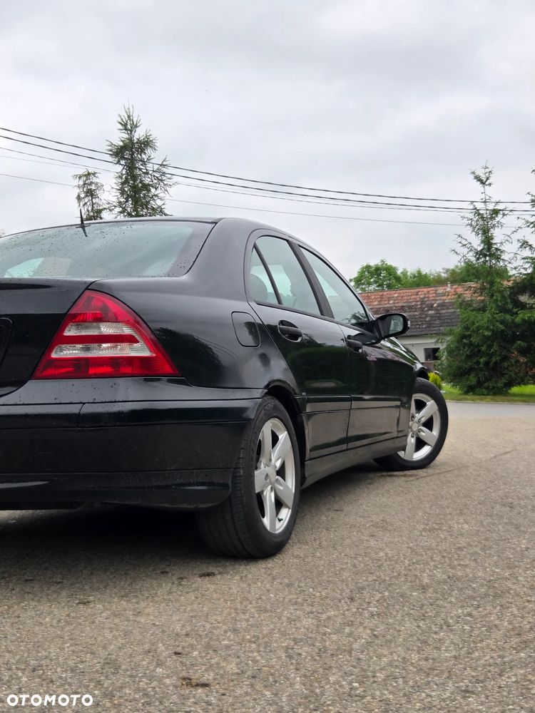 Mercedes-Benz Klasa C 200 T CDI Classic - 7