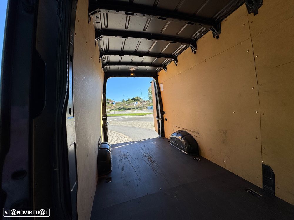 VW Crafter - 21