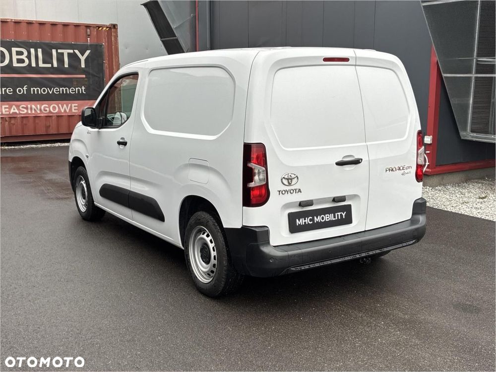 Toyota Proace City 1.2 D-4T 2,3t Active - 13