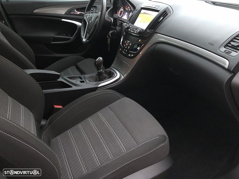 Opel Insignia Sports Tourer 1.6 CDTi Executive S/S - 19