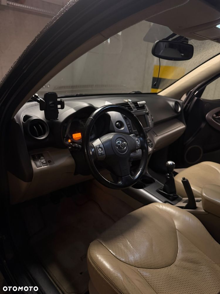 Toyota RAV4 2.2 D-4D Prestige - 7