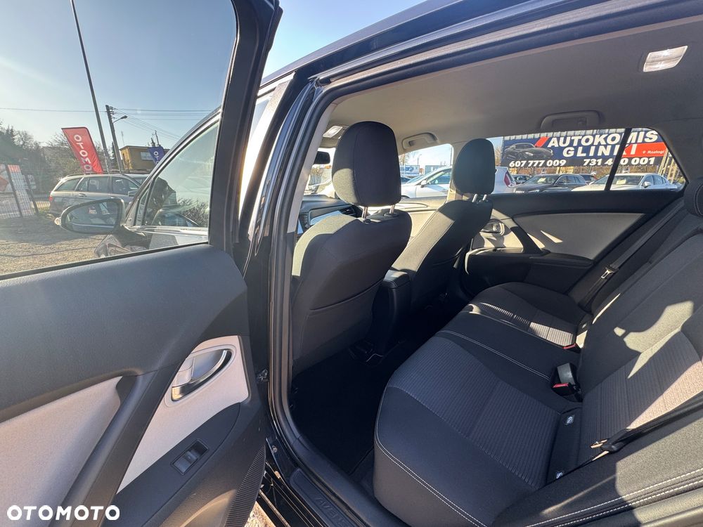 Toyota Avensis 2.0 D-4D Active Business - 23