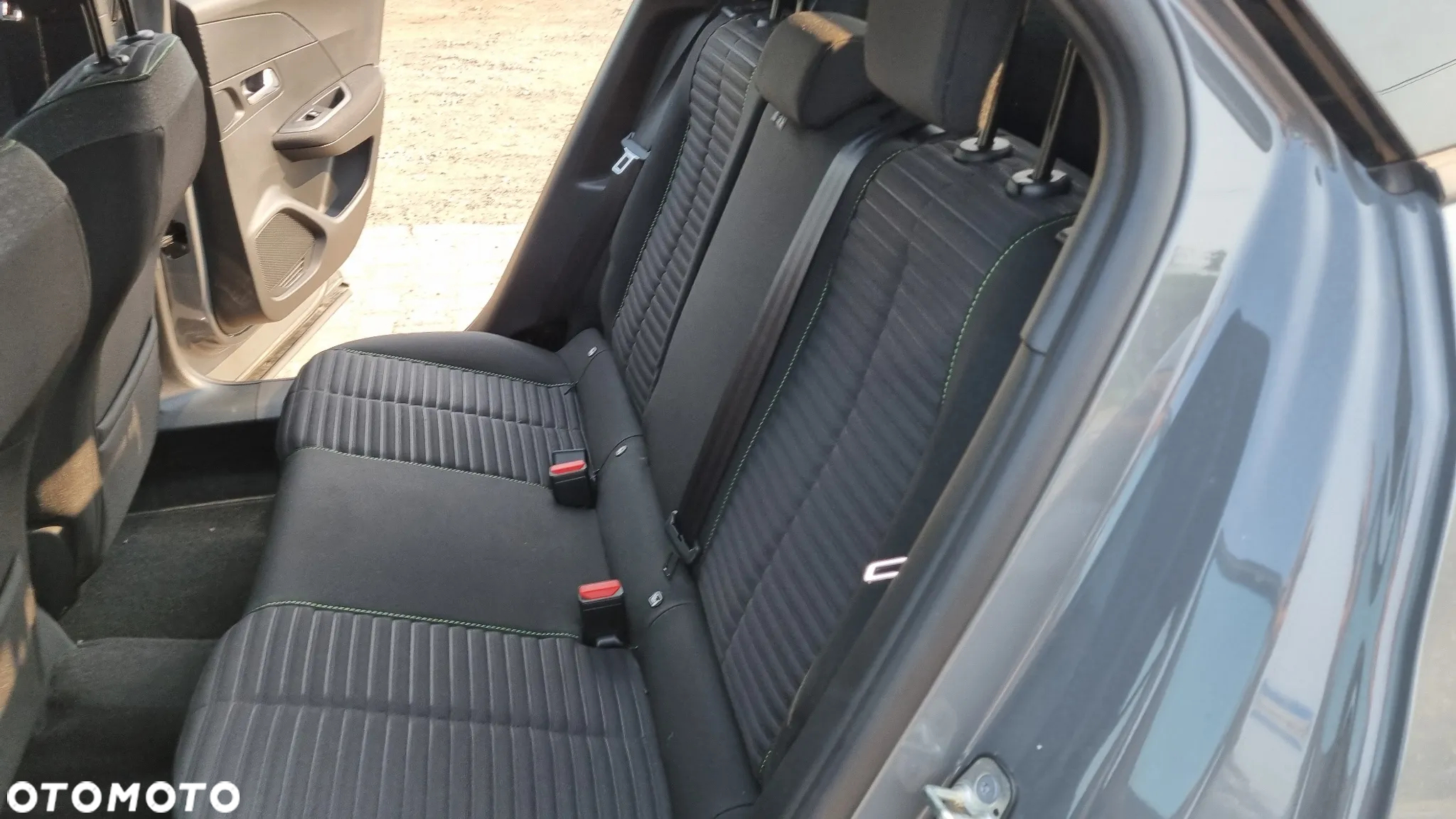 Peugeot 2008 PureTech mHEV Style e-DCS6 - 20