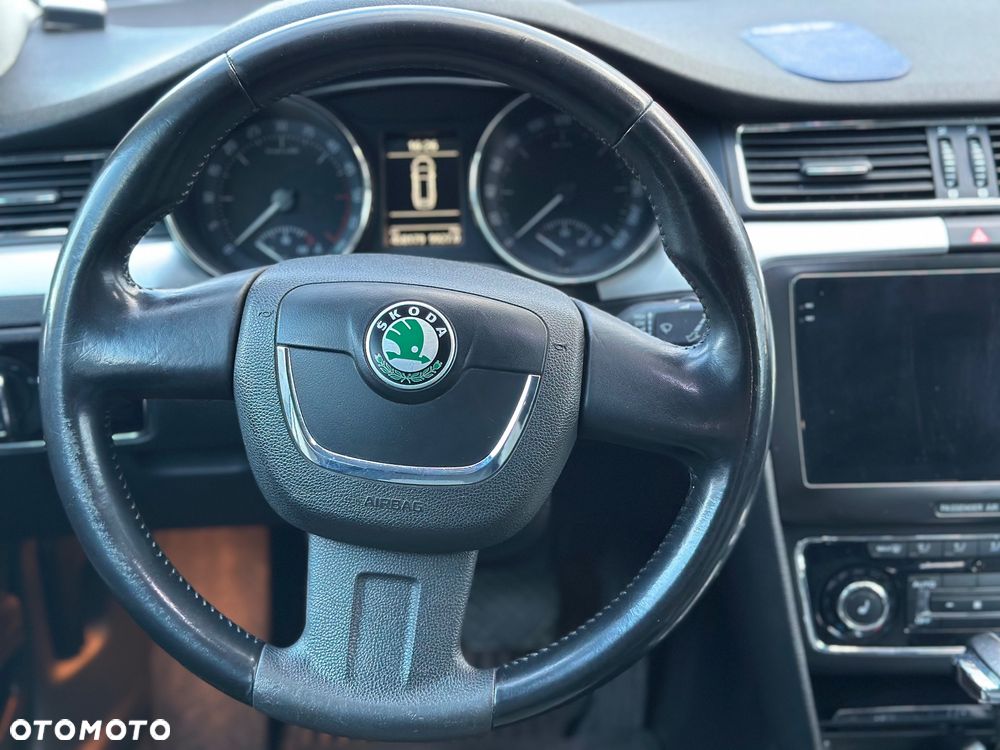 Skoda Superb 2.0 TDI DSG Elegance - 12