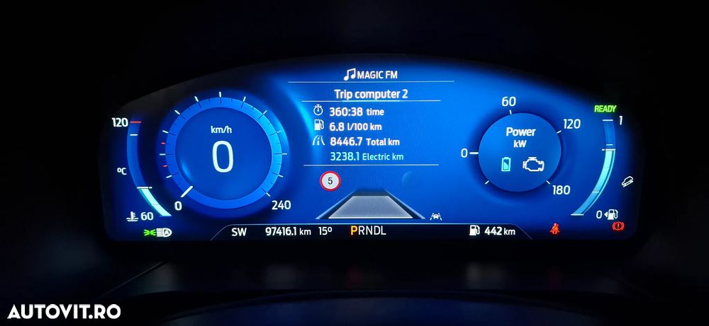 Ford Kuga 2.5 Duratec FWD FHEV ST-Line - 4