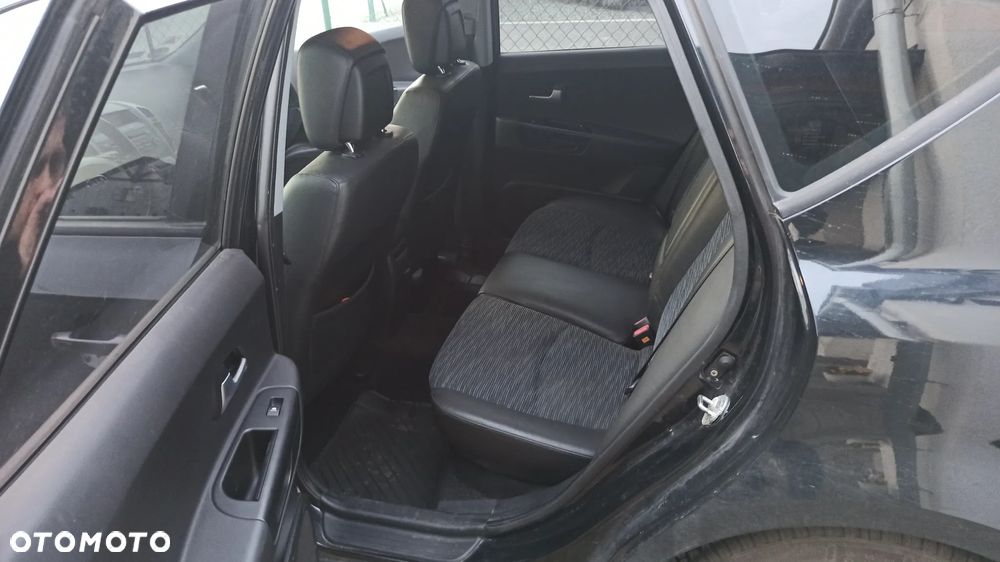 Kia Ceed - 11