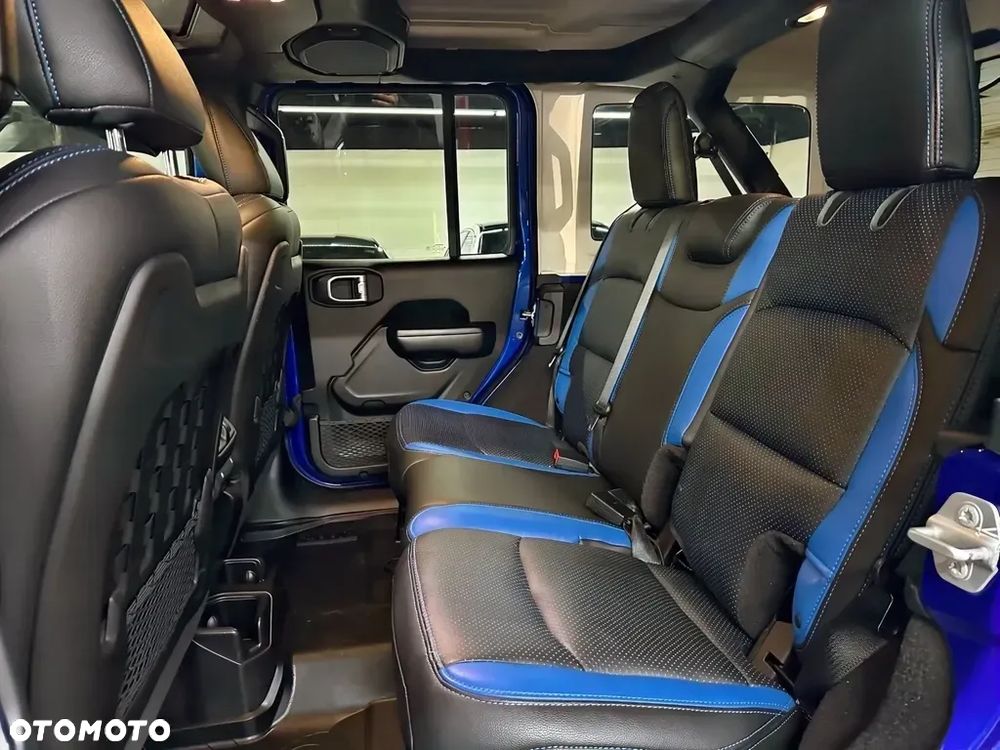 Jeep Wrangler - 15