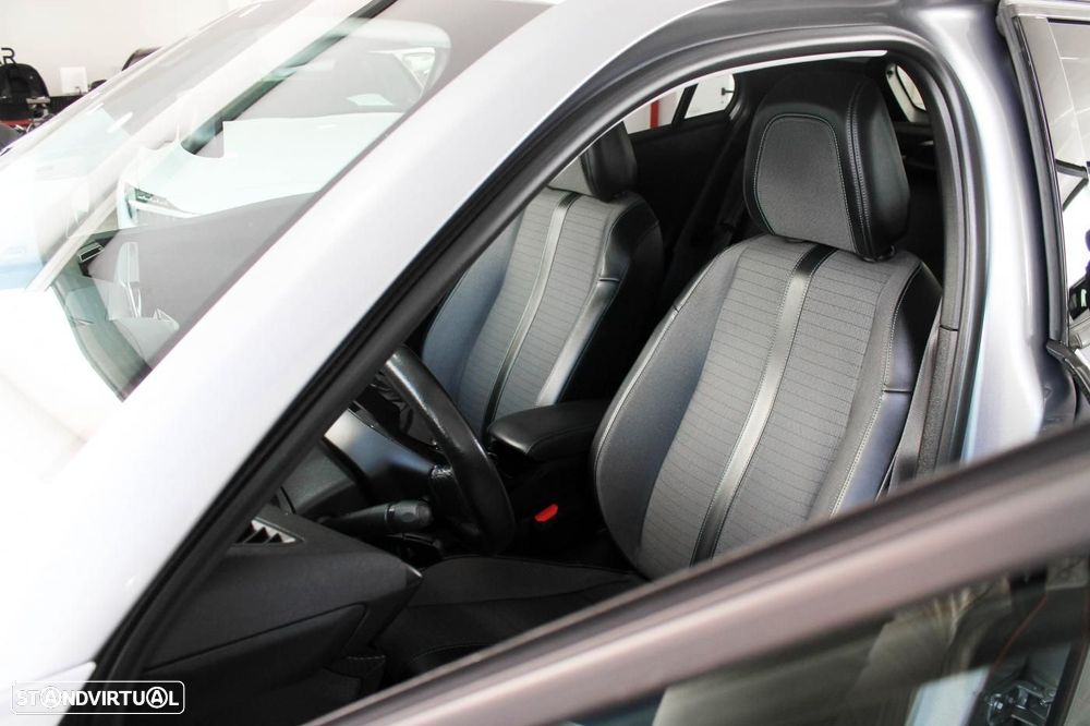 Peugeot 2008 PureTech 100 Allure - 7