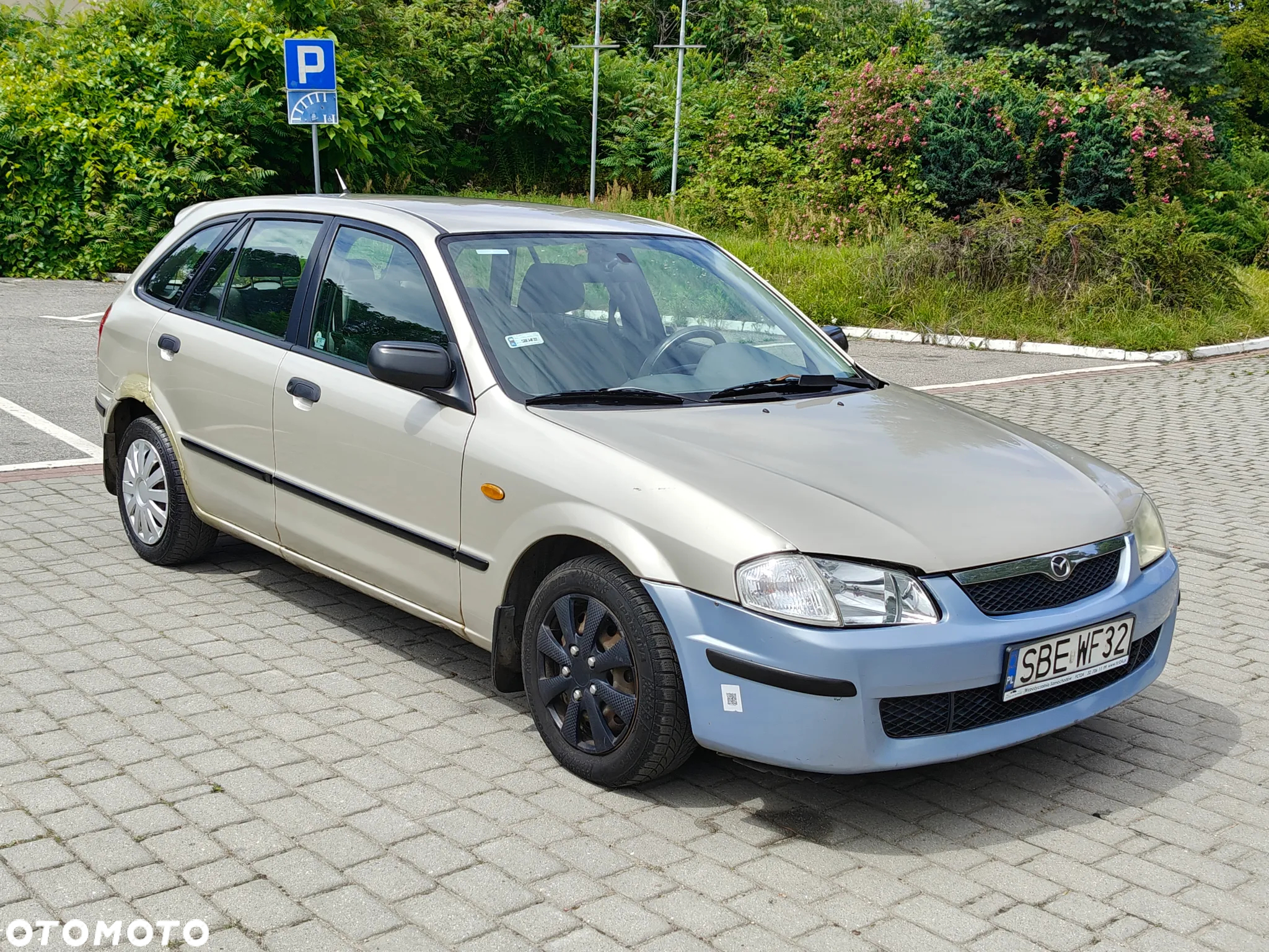 Mazda 323F 1.5 Exclusive - 12