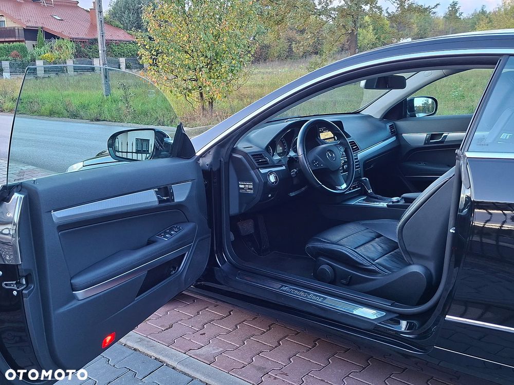 Mercedes-Benz Klasa E 350 CGI BlueEff - 16