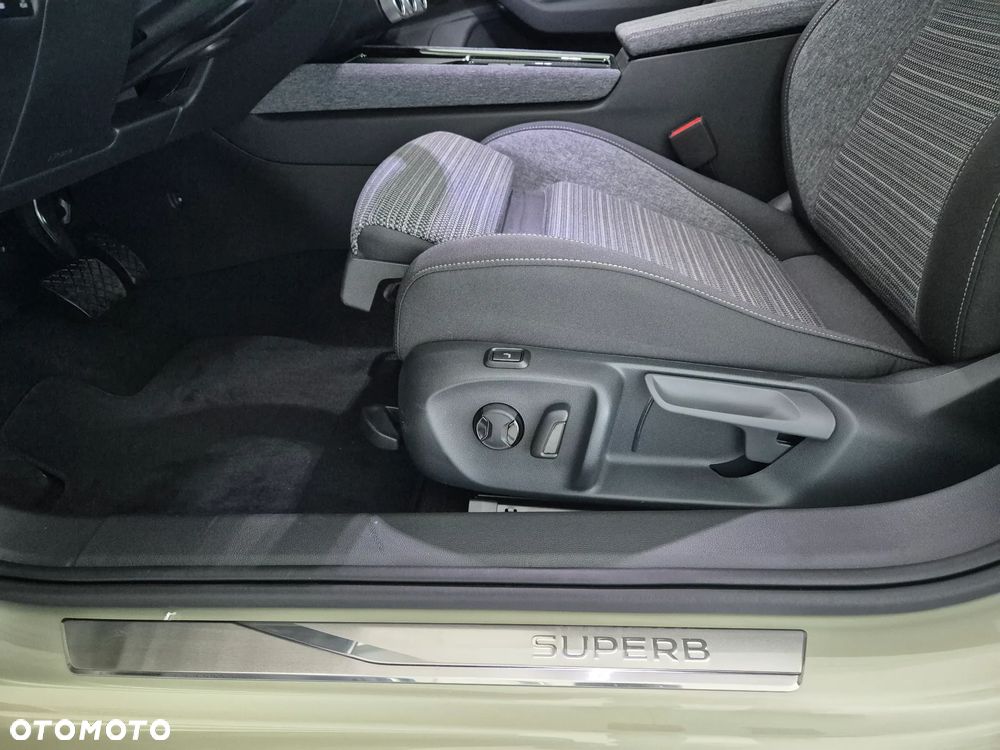 Skoda Superb 2.0 TSI Edition 130 DSG - 20