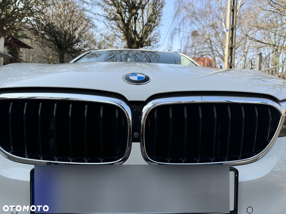 BMW Seria 5 520d xDrive Luxury Line - 11