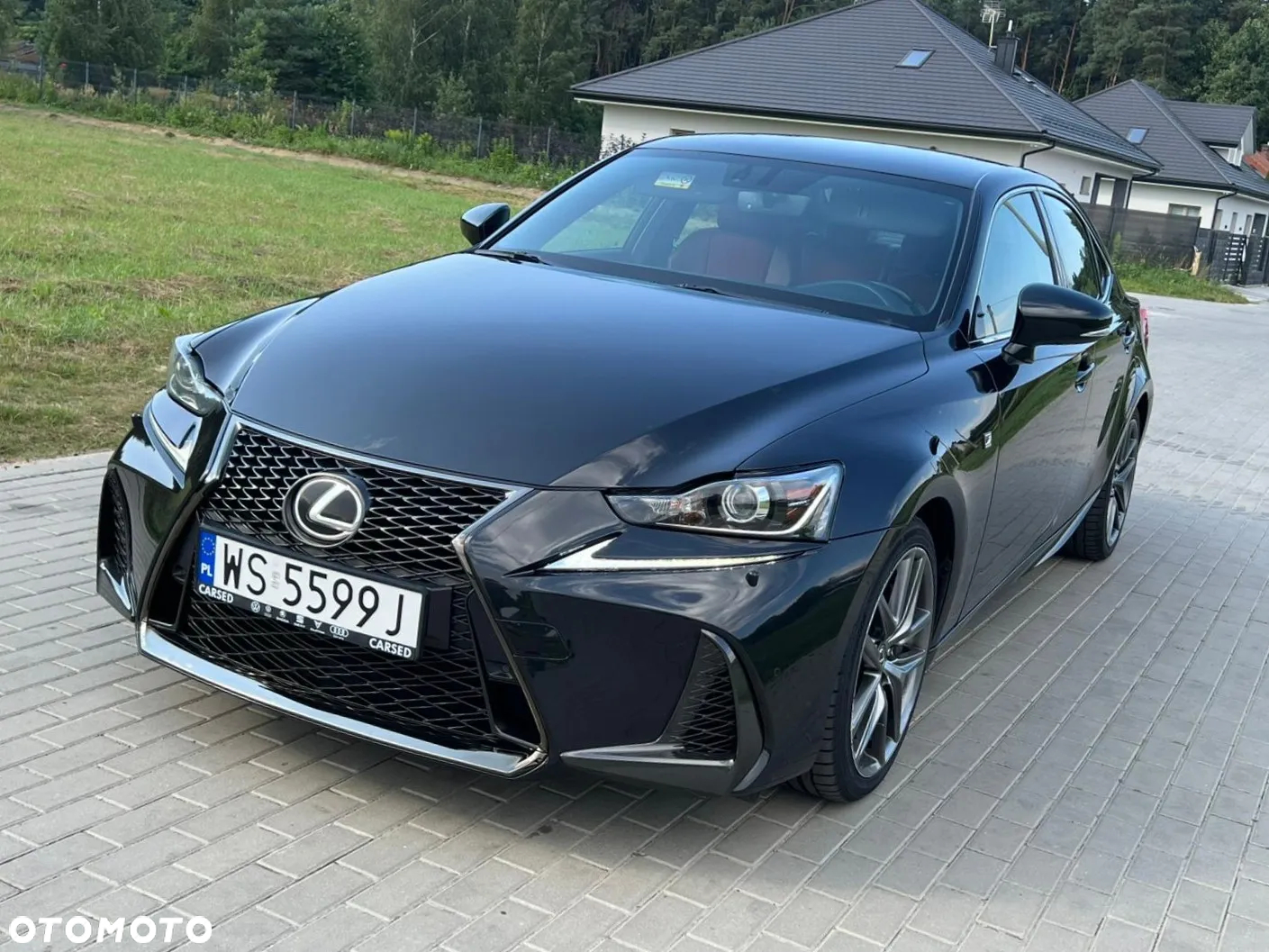 Lexus IS 200t / 300 F Sport - 10