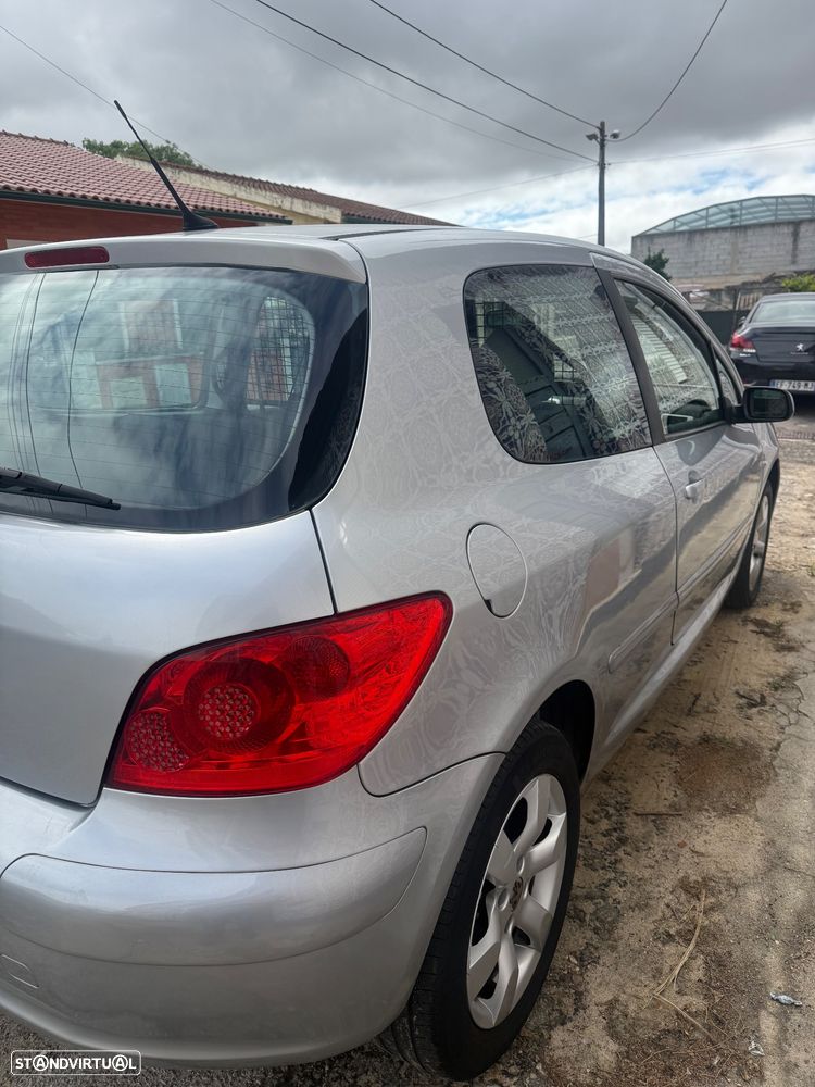 Peugeot 307 1.6 HDi Premium - 2