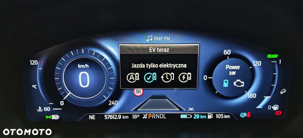 Ford Kuga 2.5 Duratec PHEV ST-LINE X - 33