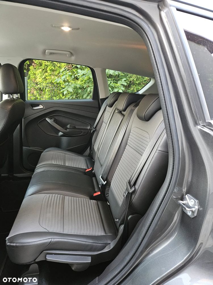 Ford Kuga 1.5 EcoBoost 2x4 Titanium - 13