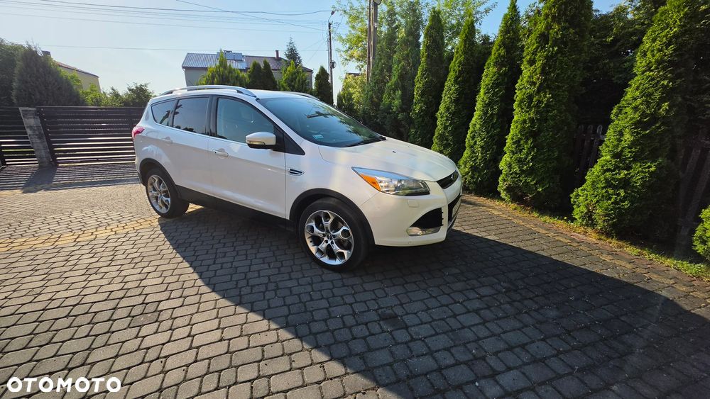 Ford Escape 2.0 EcoBoost AWD Titanium - 3