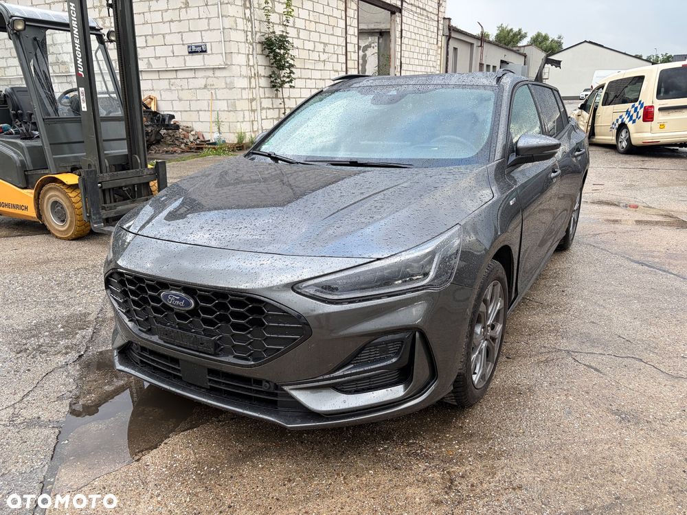 Ford Focus 1.0 EcoBoost Hybrid ST-LINE X - 2