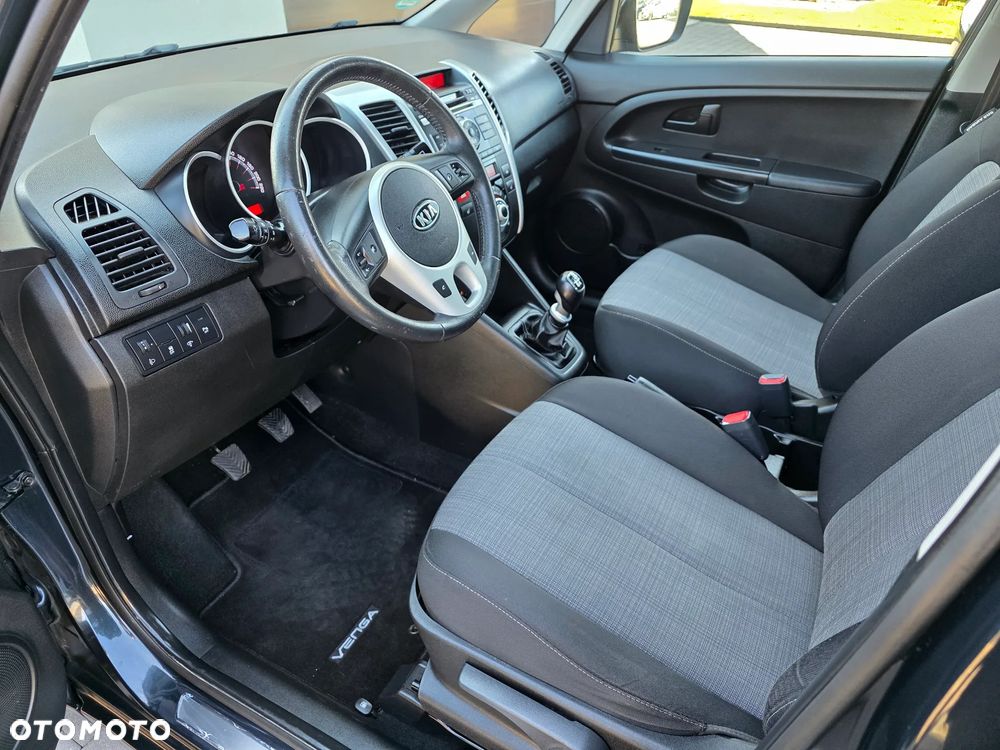 Kia Venga 1.4 CVVT Titanium Collection - 4