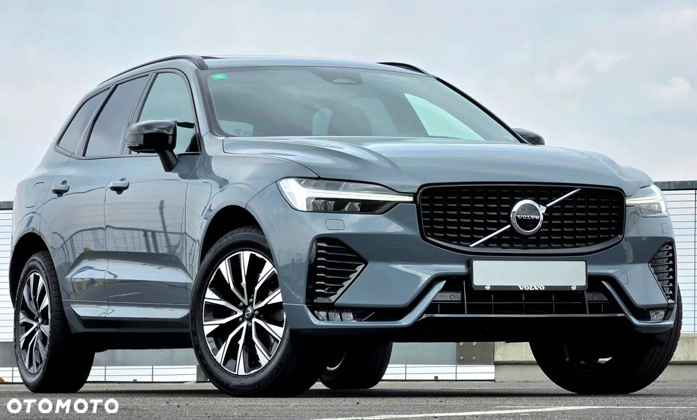 Volvo XC 60 B4 B Plus Dark - 4