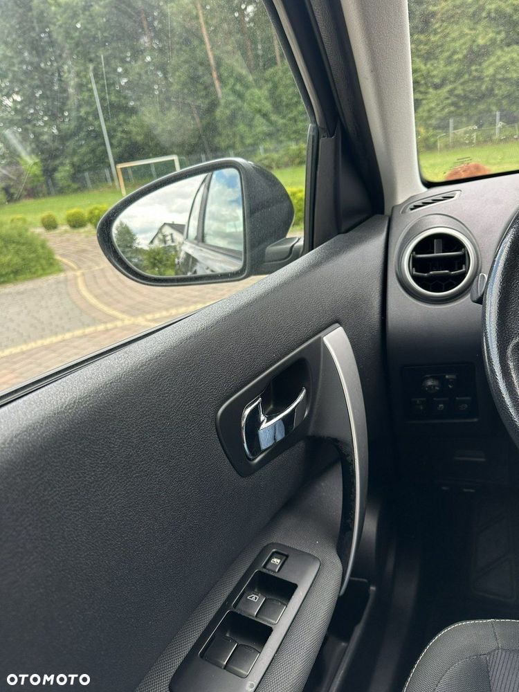 Nissan Qashqai - 22