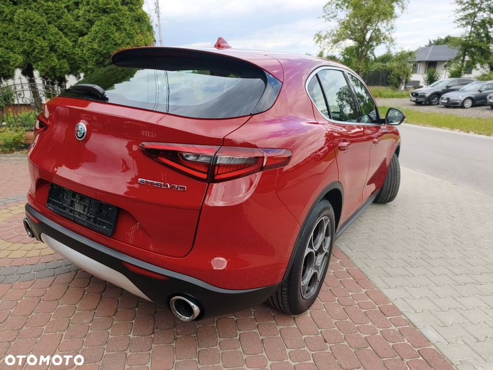 Alfa Romeo Stelvio 2.0 Turbo 16V AT8-Q4 Super - 9