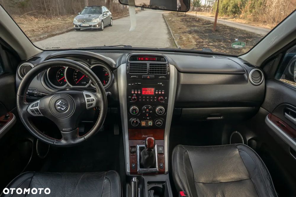 Suzuki Grand Vitara 1.9 DDiS Comfort DPF - 26