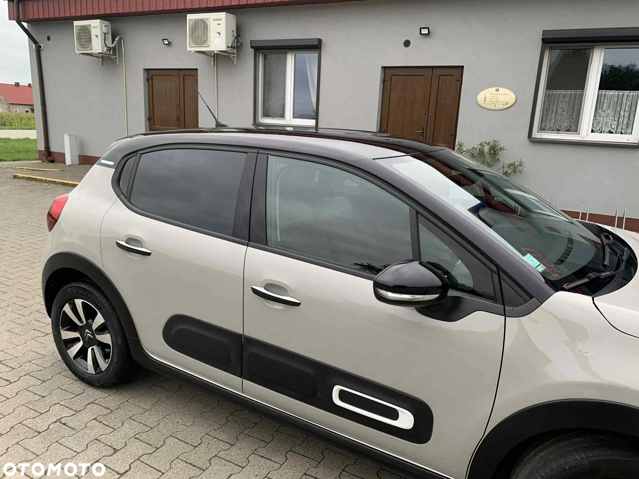 Citroën C3 Pure Tech 82 SHINE - 24