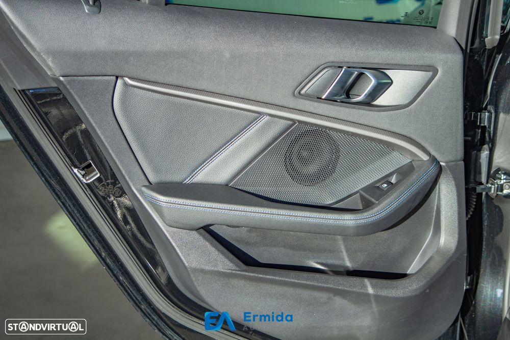 BMW 116 d Pack Desportivo M - 39