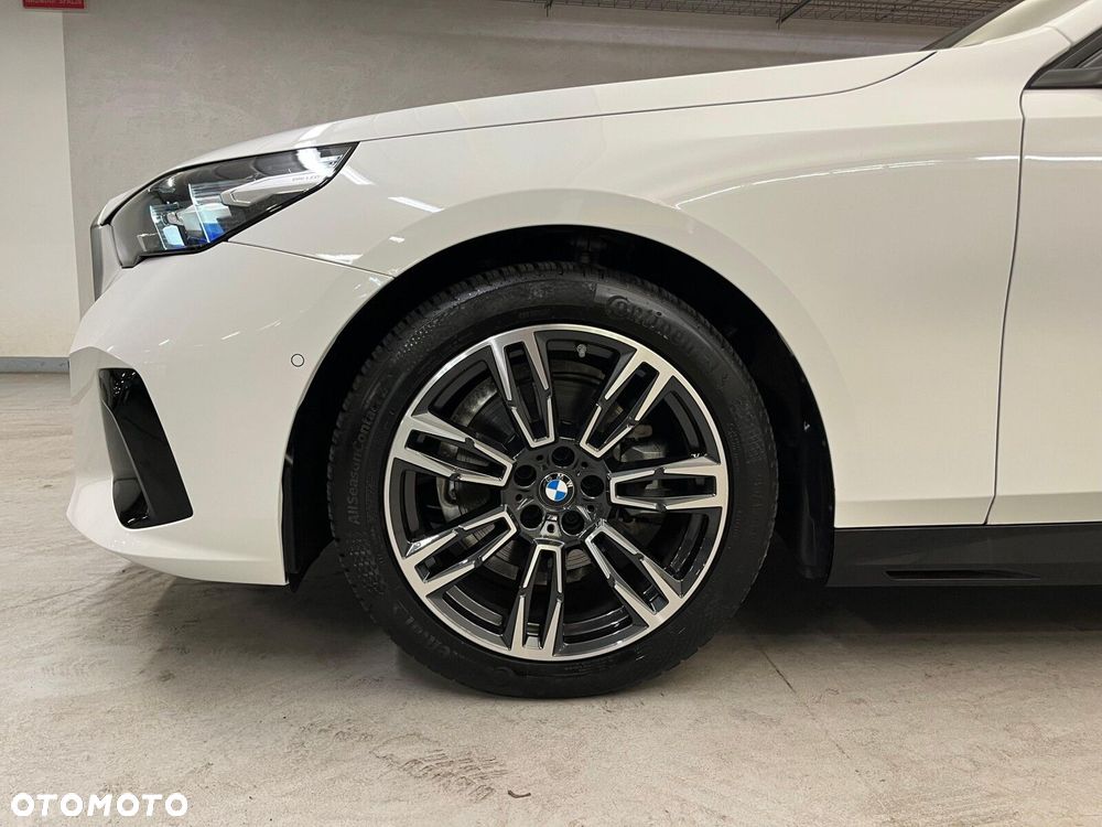 BMW Seria 5 520i mHEV M Sport - 15