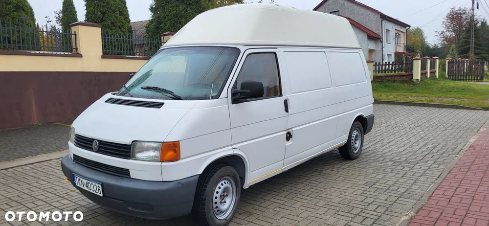 Volkswagen Transporter - 1