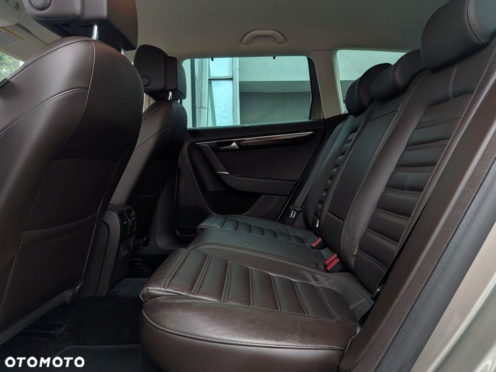Volkswagen Passat 1.4 TSI BMT Highline - 11
