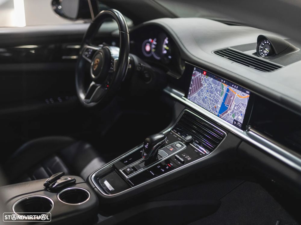 Porsche Panamera Sport Turismo 4 E-Hybrid Edition 10 Anos - 16