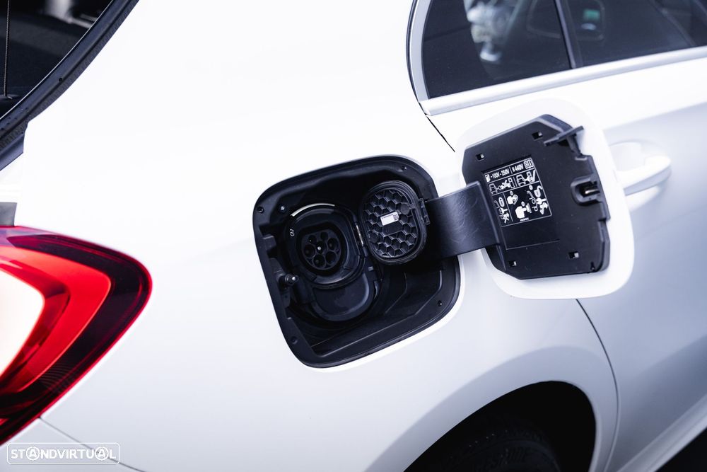 Mercedes-Benz A 250 e AMG Line - 33