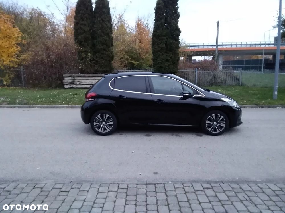 Peugeot 208 - 3