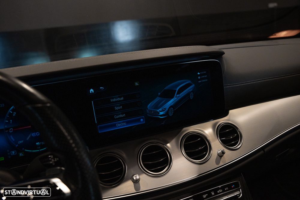 Mercedes-Benz E 300 e AMG Line - 20