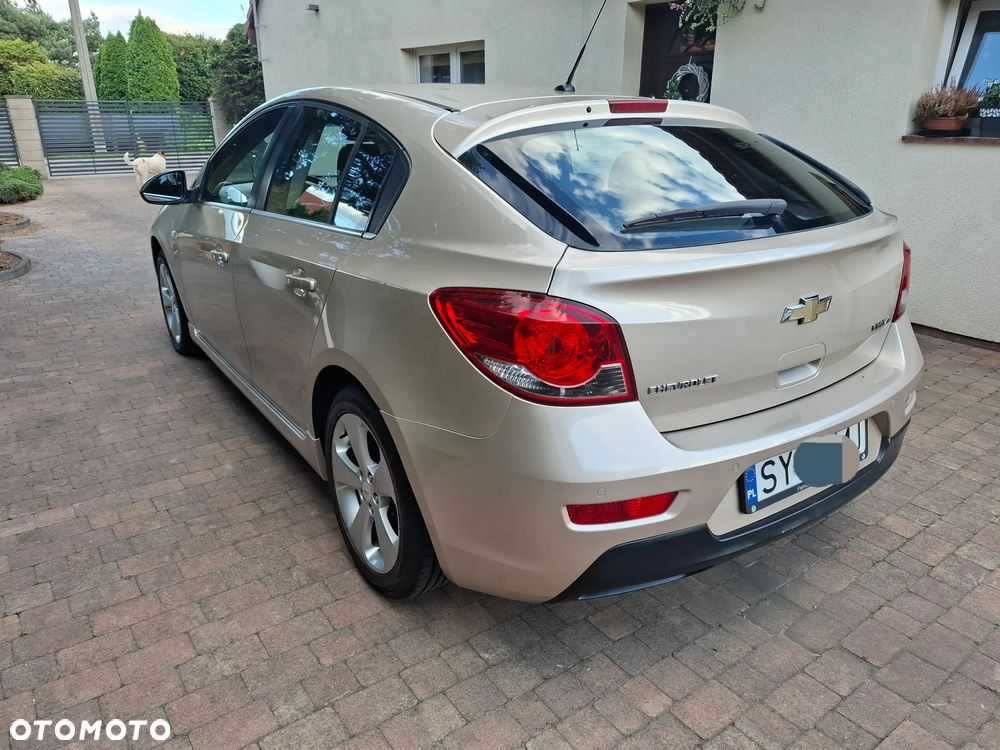 Chevrolet Cruze 1.6 LS - 2