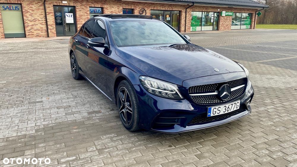 Mercedes-Benz Klasa C 300 4Matic 9G-TRONIC AMG Line - 2