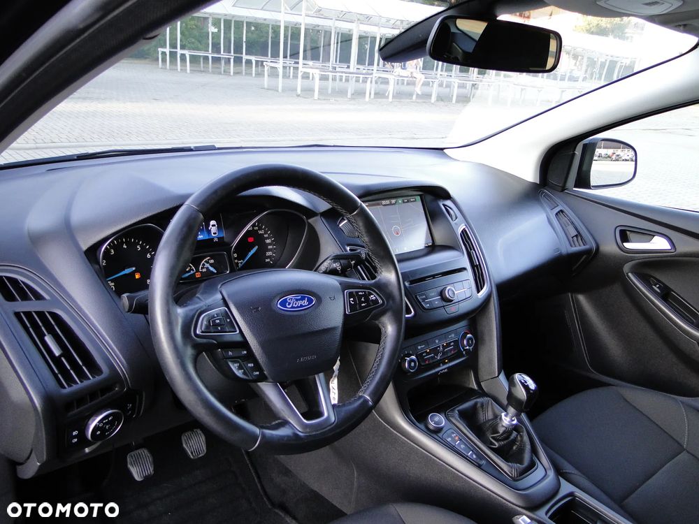 Ford Focus 1.5 EcoBoost STart-Stopp-System TITANIUM - 16
