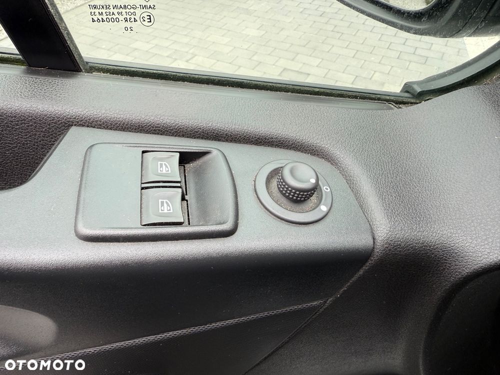 Renault Trafic - 10