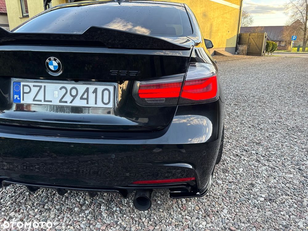 BMW Seria 3 335i Sport-Aut Luxury Line - 20