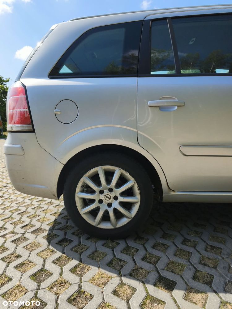 Opel Zafira 1.8 Enjoy - 13