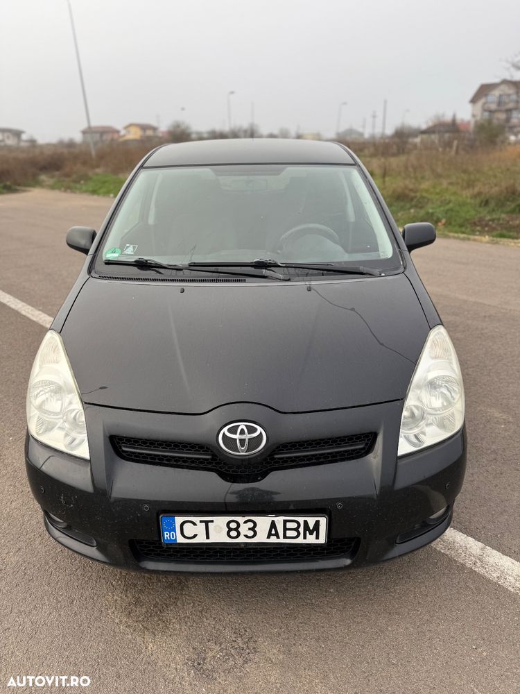 Toyota Corolla Verso 2.2 D-4D Sol Plus - 1