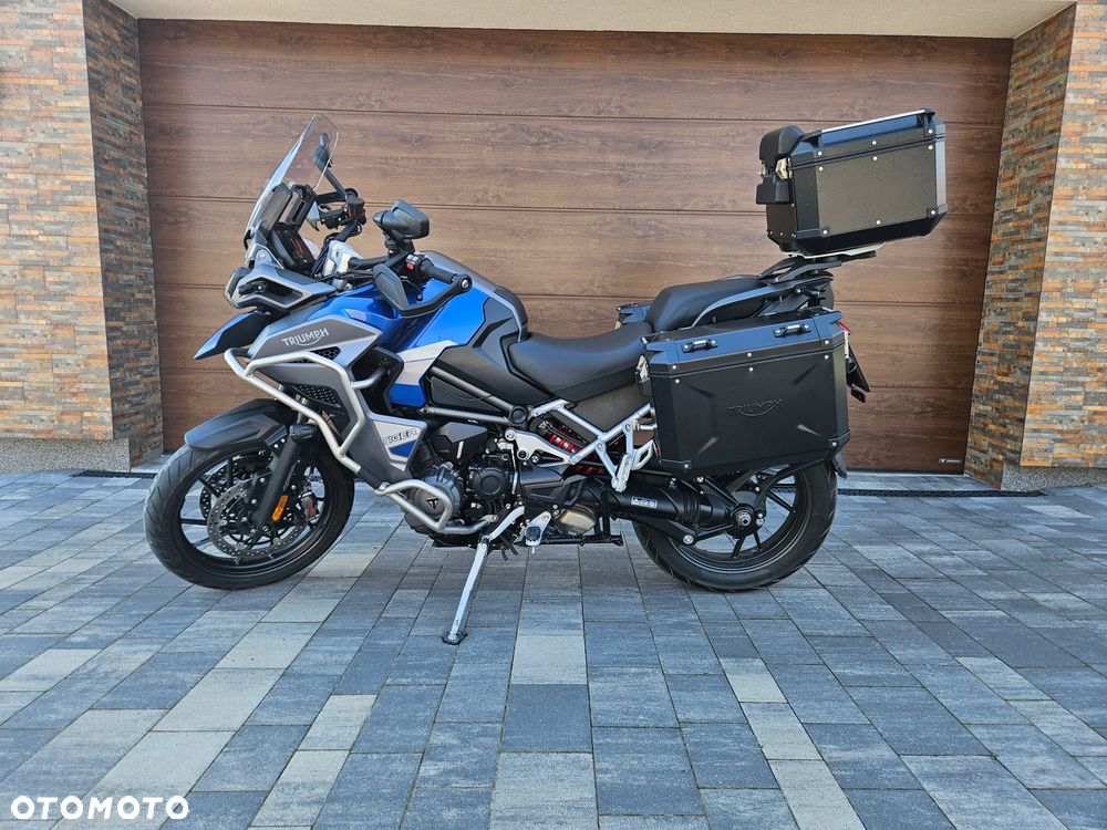 Triumph Tiger - 1