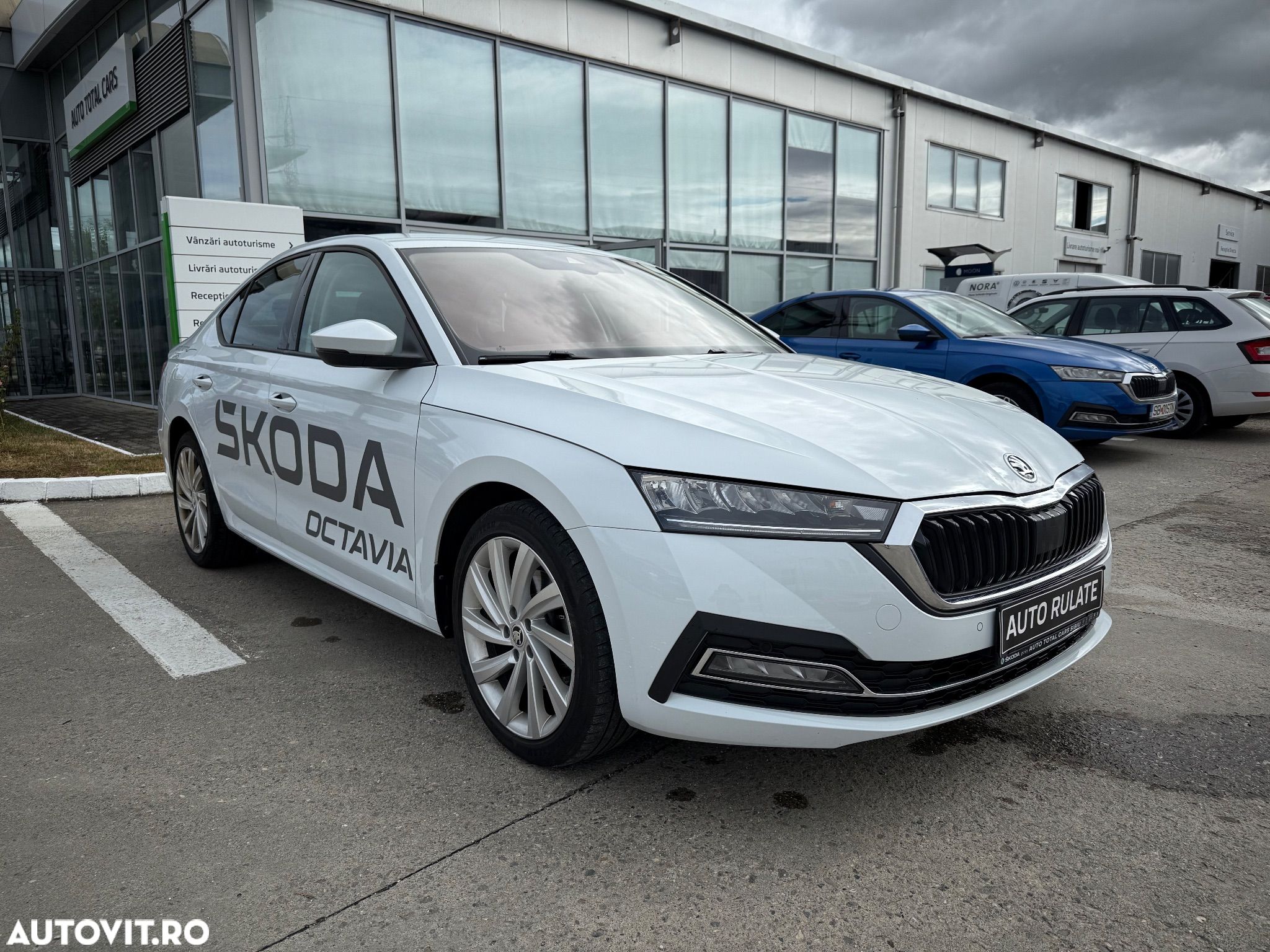 Skoda Octavia 2.0 TDI DSG 4X4 Style - 1