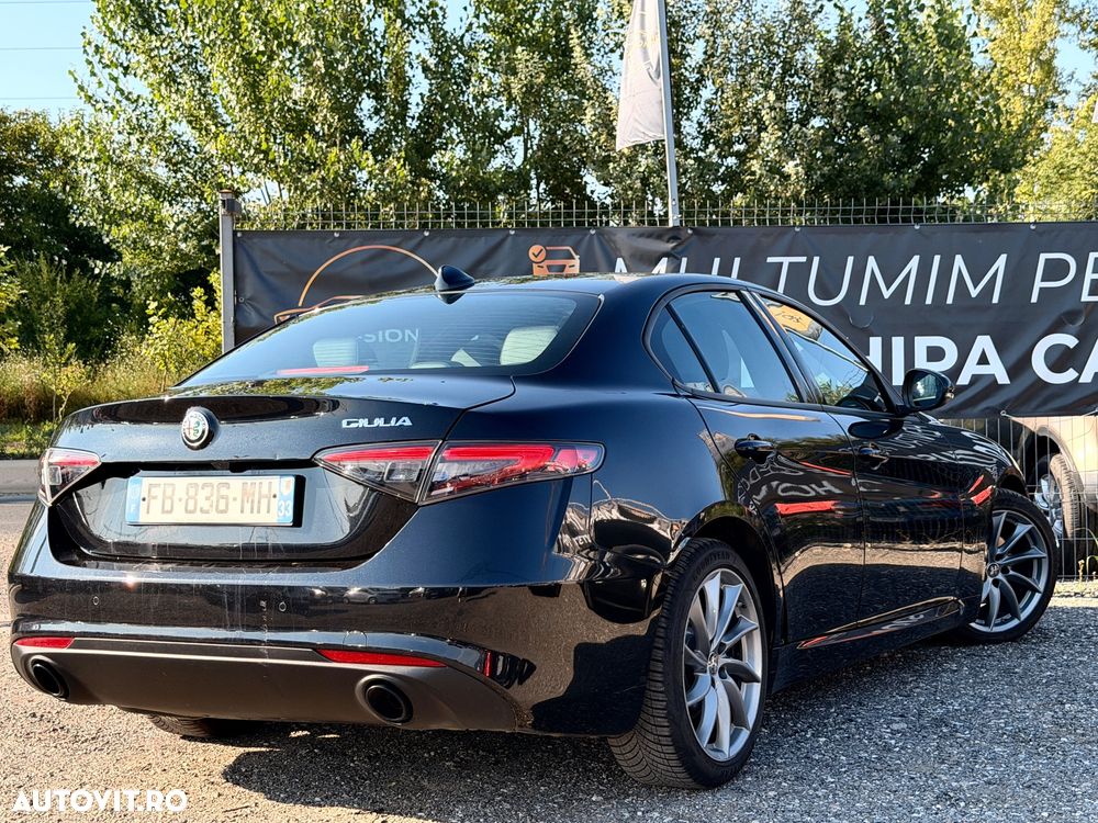 Alfa Romeo Giulia - 7