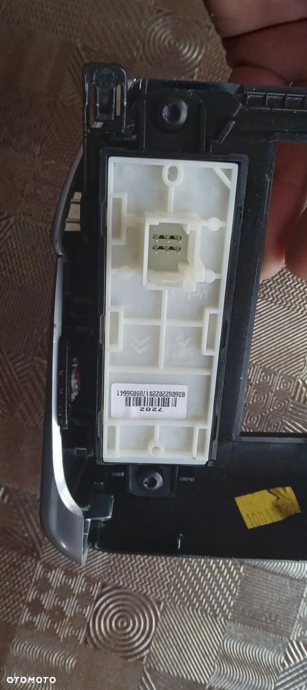 Peugeot 208 2008 panel przełącznik radia - 2