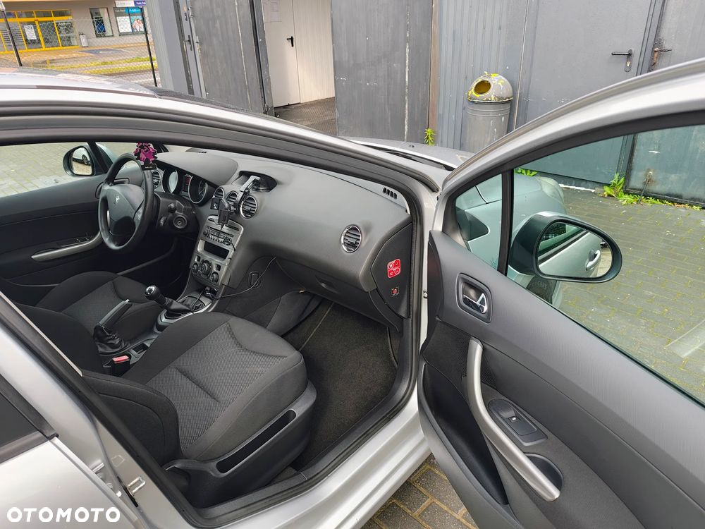 Peugeot 308 1.6 Trendy - 9